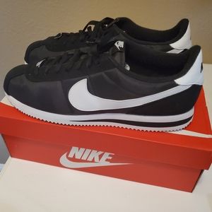 Used Black & White Nylon Nike Cortez Men Size 14